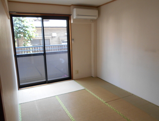 寝室Before